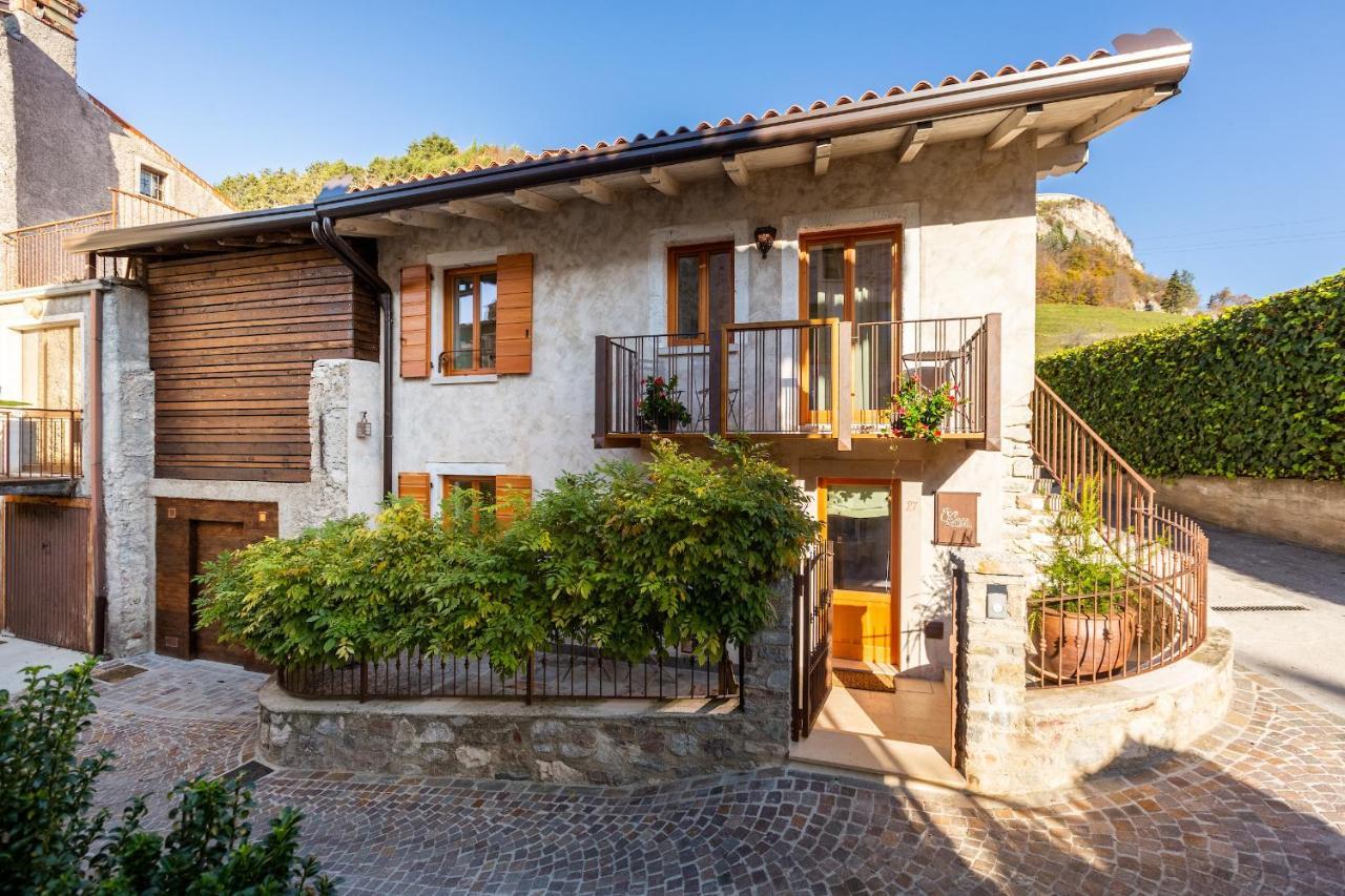 Borgo Cantagallo Casa Olivia 2 Tremosine Buitenkant foto